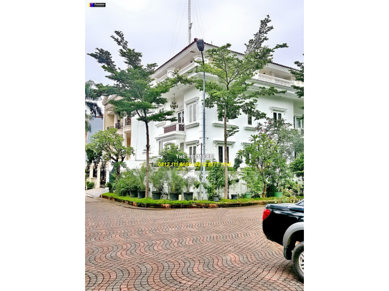 Rumah Artha Gading Villa Kelapa Gading, Jakarta Utara, Model American Style